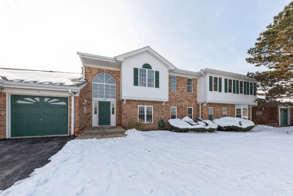 157 W Brandon Ct #B, Palatine, IL 60067