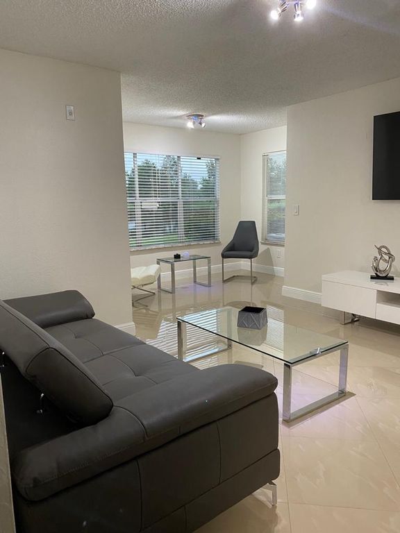 12540 Vista Isles Dr #1112, Sunrise, FL 33325