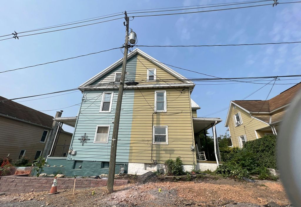 446 Center St, Chambersburg, PA 17201