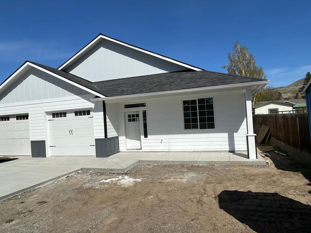 1024 Alice St, Prosser, WA 99350 Trulia