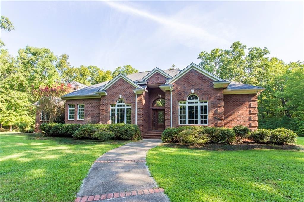 1823 Sullivan Rd, Thomasville, NC 27360