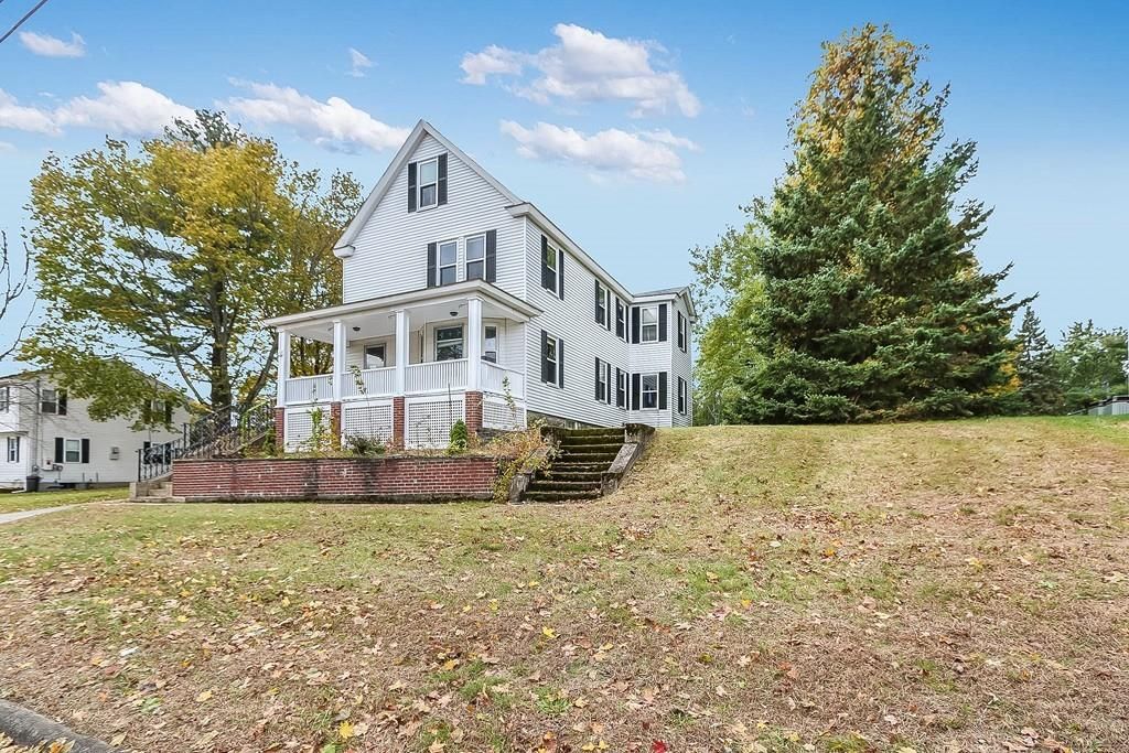 12 Mount Vernon Cir, Lawrence, MA 4 Bed, 2 Bath MultiFamily Home