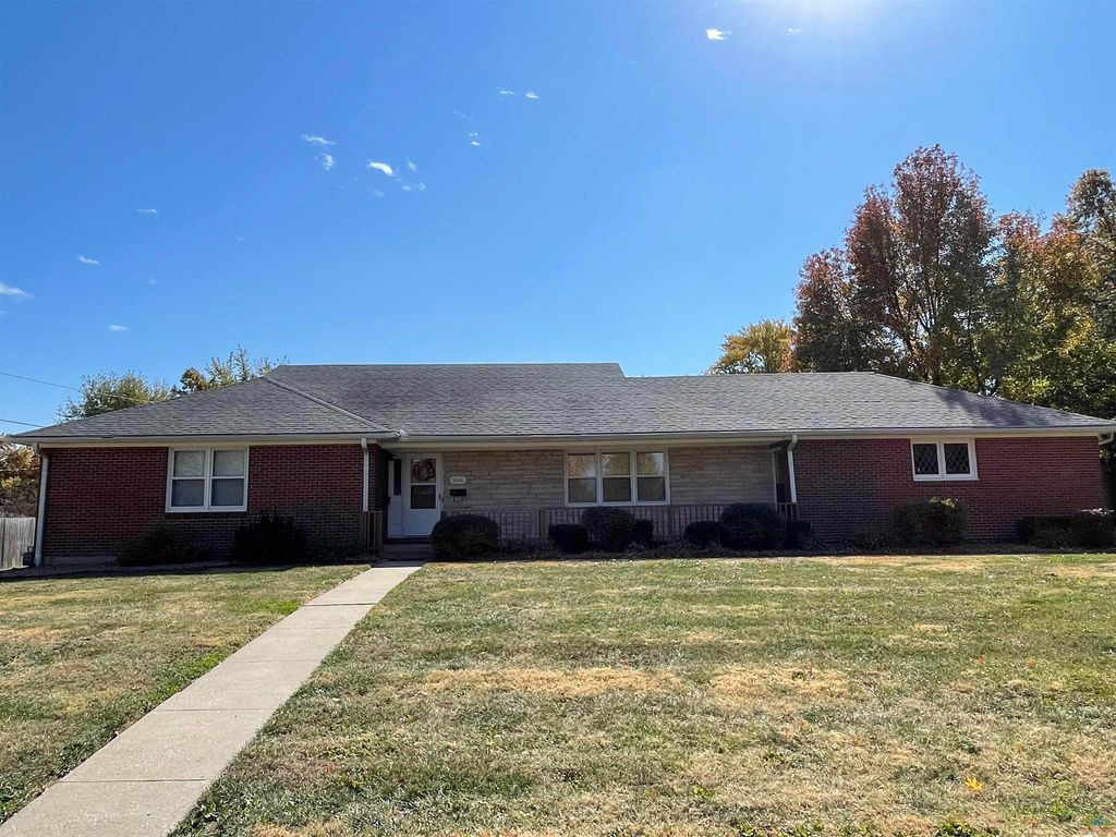 3001 Skyline Dr, Sedalia, MO 65301 Trulia