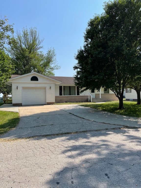 103 W 5th St, Harcourt, IA 50544 Trulia
