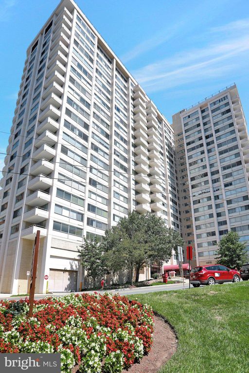 4515 Willard Ave #1014S, Chevy Chase, MD 20815