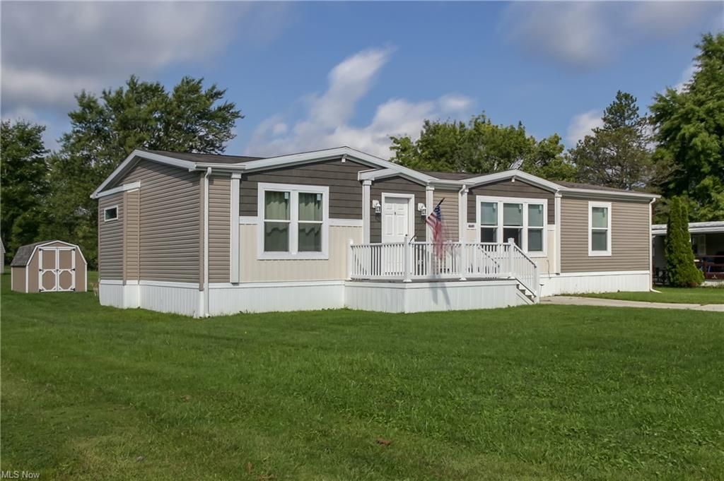 4691 Scenic Dr, Ravenna, OH 44266