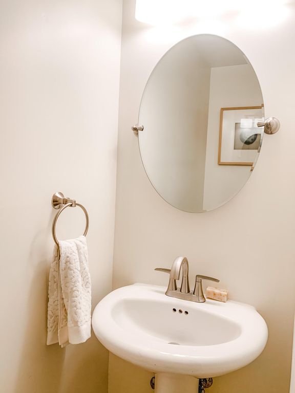 2325 Duke Of Bedford Ct, Reston, VA 20191