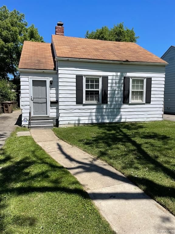 587 E Madison Ave, Pontiac, MI 48340