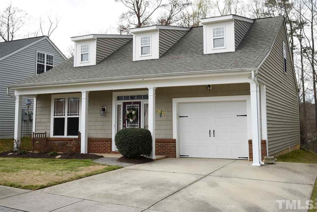 261 Tuscarora Ln, Clayton, NC 27520