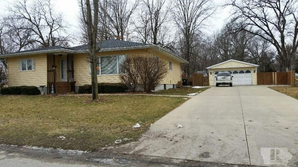 417 Wildwood Dr, Ottumwa, IA 4 Bed, 2 Bath SingleFamily