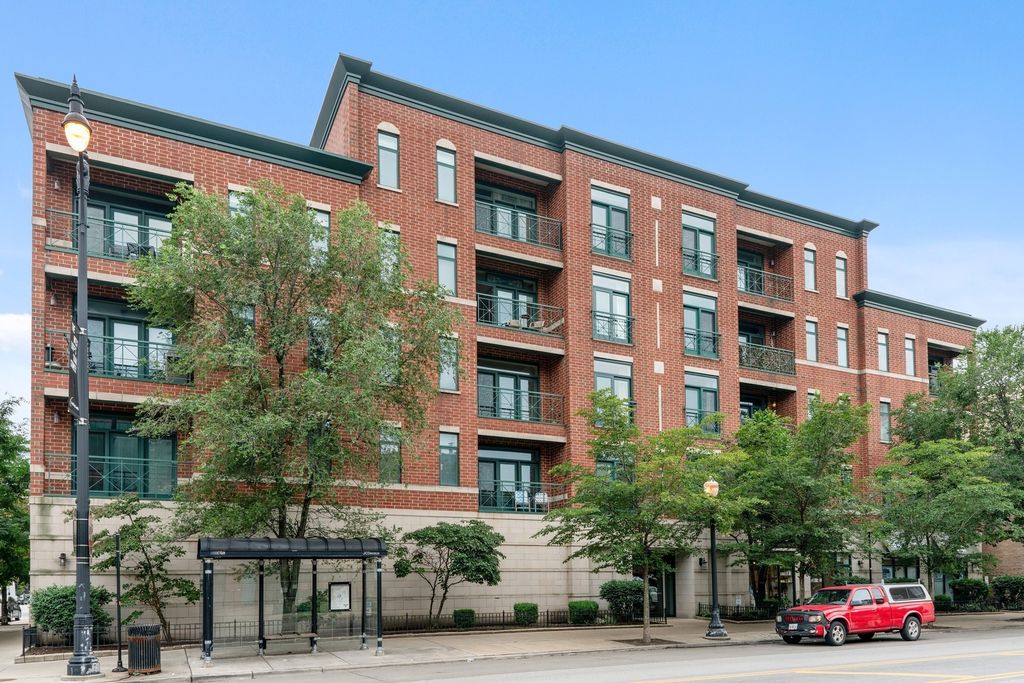 1111 W Madison St #3F, Chicago, IL 60607
