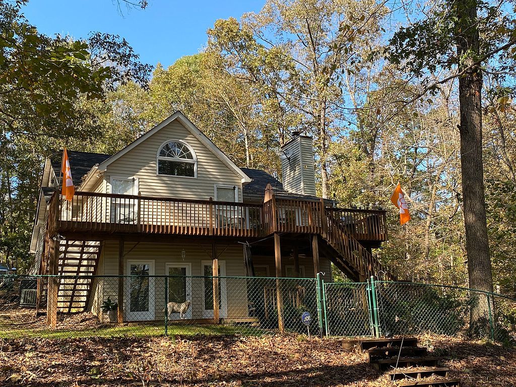 456 Lake Place Dr, Lavonia, GA 30553 5 Bed, 4 Bath SingleFamily Home