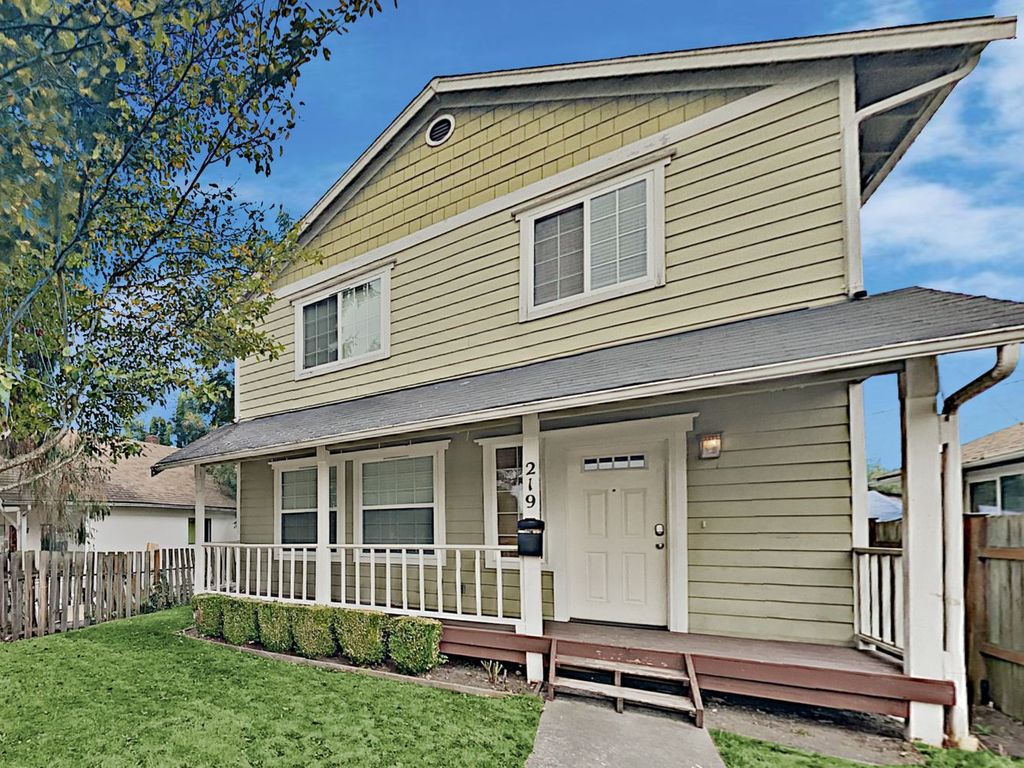 219 16th St SE, Auburn, WA 98002