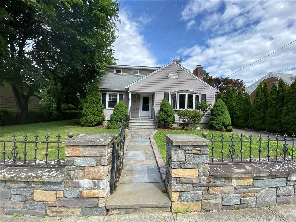 839 Westfield Ave, Bridgeport, CT 06606
