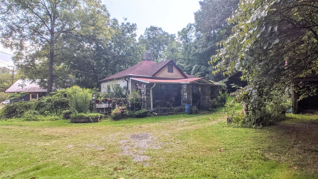 24 Old Leicester Hwy, Asheville, NC 28804