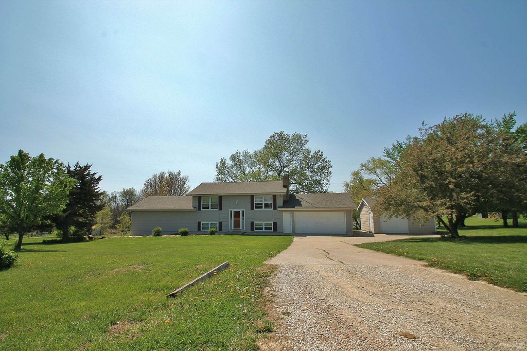 9843 Valley View Dr, Ozawkie, KS 66070 Trulia