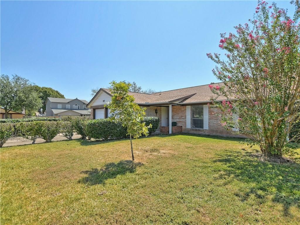 301 Thelma Dr, Austin, TX 78745