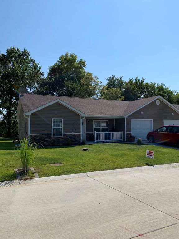 304 Field Dr, Bowling Green, MO 2 Bed, 2 Bath Single