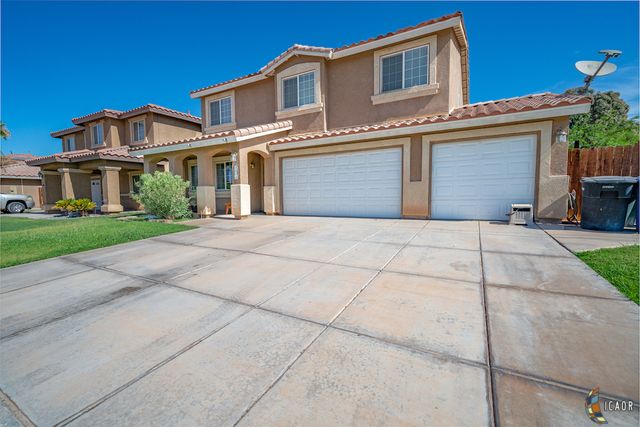 1878 Barbara Way, El Centro, CA 92243