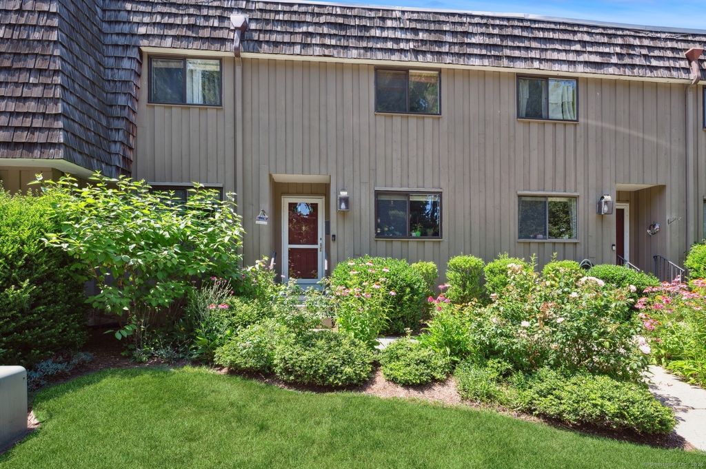 42 Ledgebrook Dr 42, Norwalk, CT 06854 MLS 24029918 Trulia