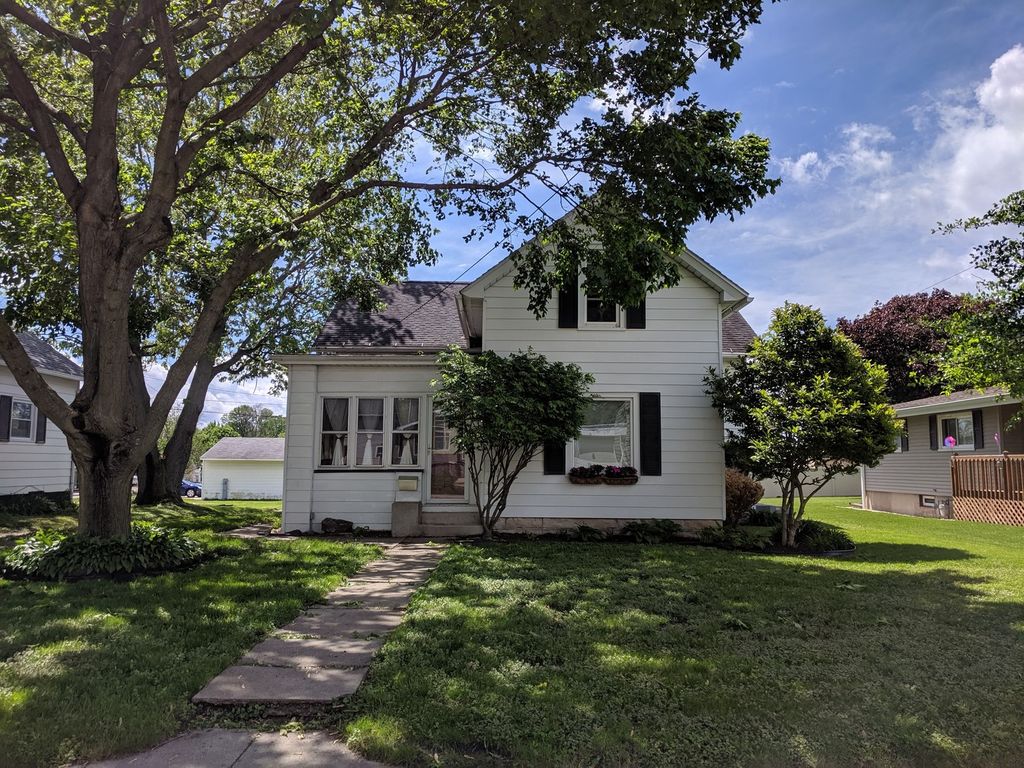 2108 5th St, Peru, IL 61354 Trulia