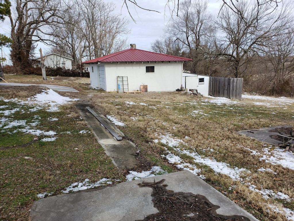 406 N Main St, Pleasant Hope, MO Studio, 1 Bath SingleFamily Home