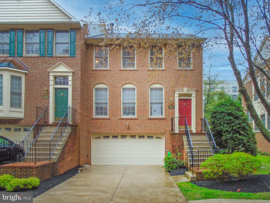 11431 Hollowstone Dr, Rockville, MD 20852
