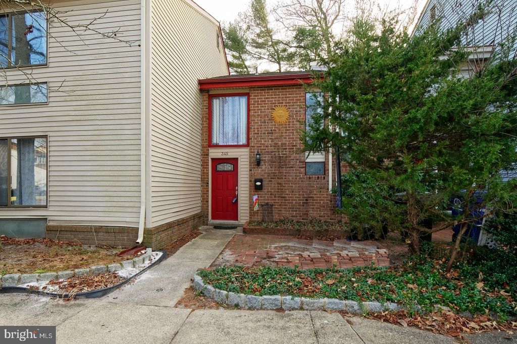 345 Barton Run Blvd, Marlton, NJ 08053