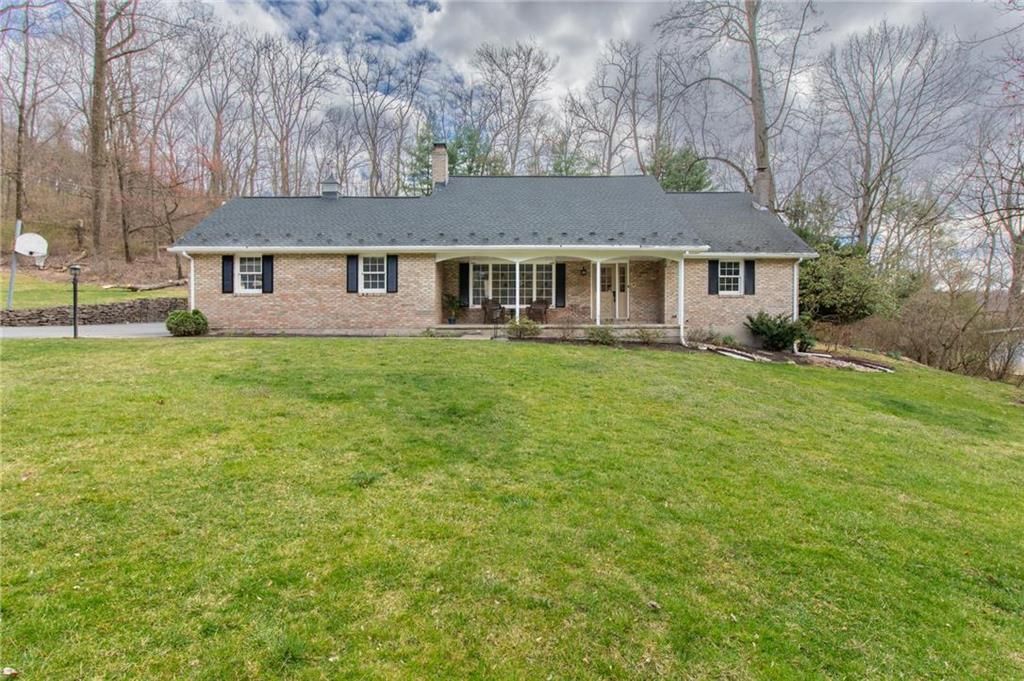 1504 Gable Dr, Coopersburg, PA 18036
