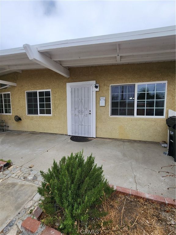 12975 Corcoran Pl, San Fernando, CA 91340
