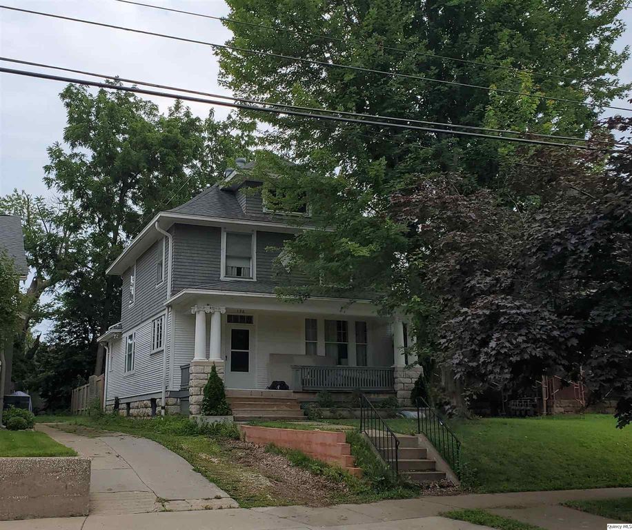136 N 24th St, Quincy, IL 62301