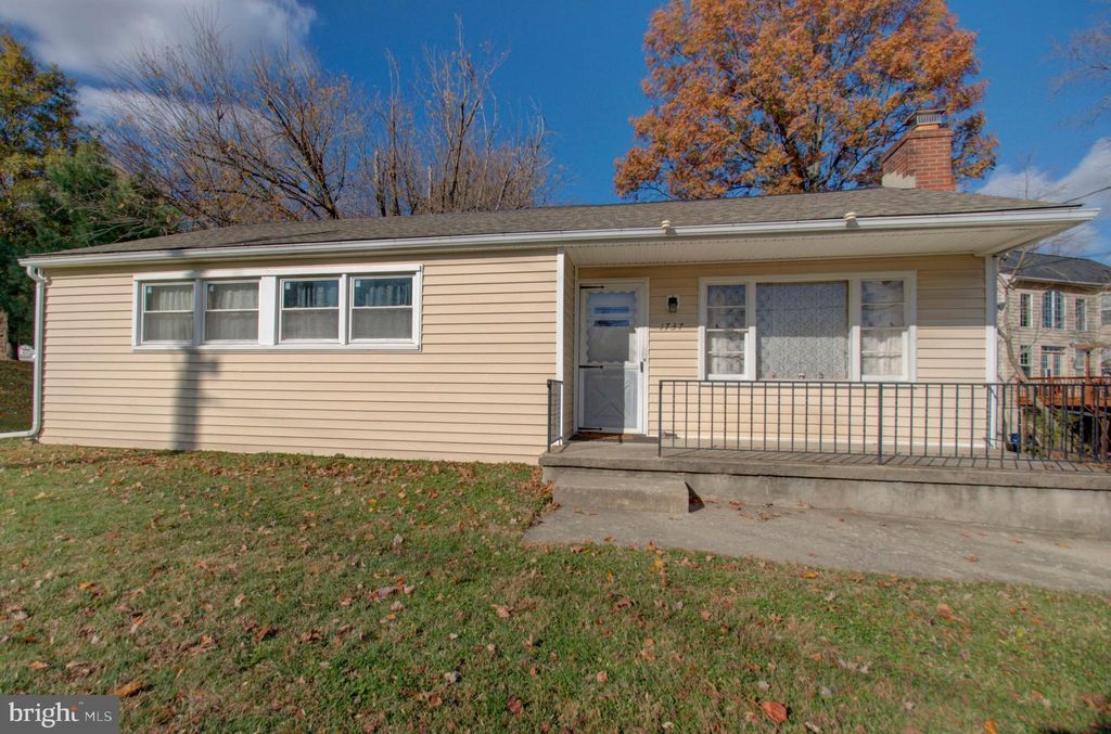 1737 Bonifant Rd, Silver Spring, MD 20906