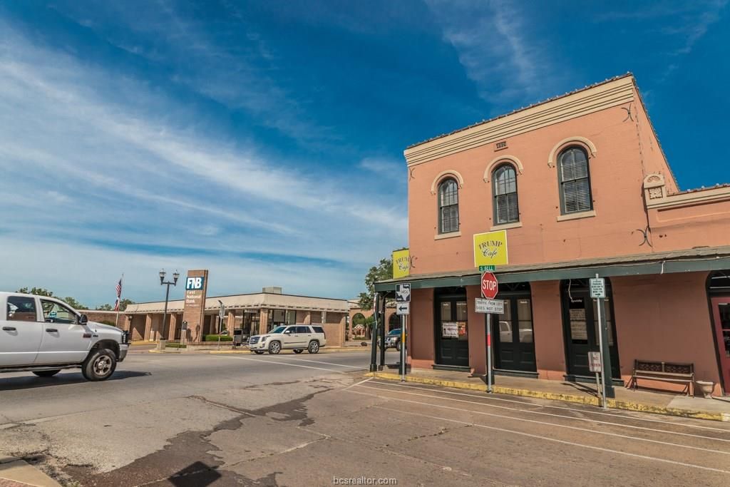 103 E Main St, Bellville, TX 77418 Trulia