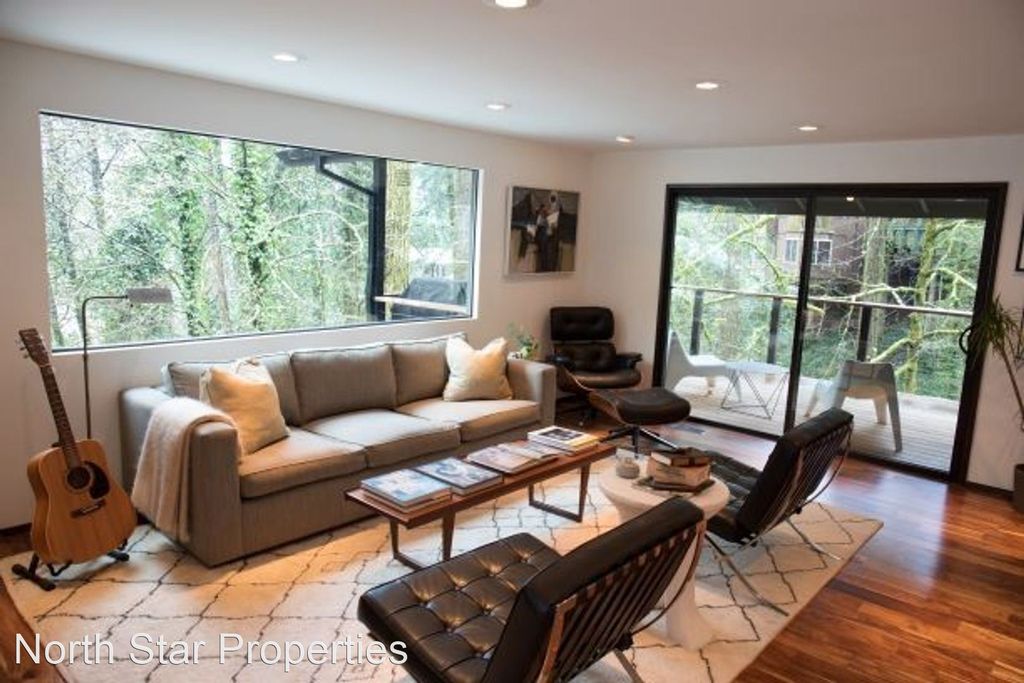 3121 SW Upper Dr, Portland, OR 97201