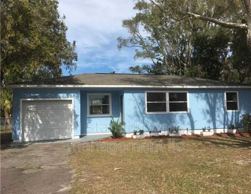 1328 Woodbine St, Clearwater, FL 33755