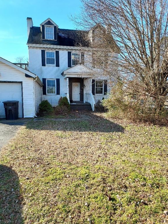 514 Southampton St, Emporia, VA 23847