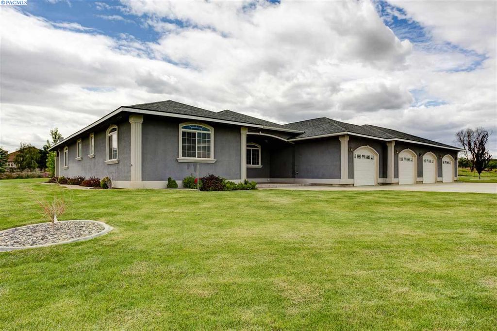 7514 S Moore Rd, Prosser, WA 99350