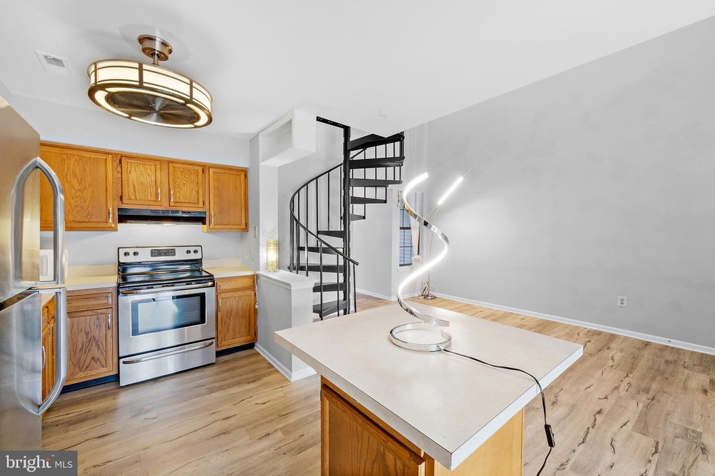 36 Summit Ct #36, Marlton, NJ 08053