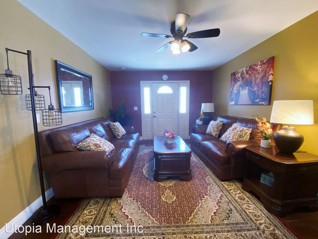 9375 E Heaney Cir, Santee, CA 92071