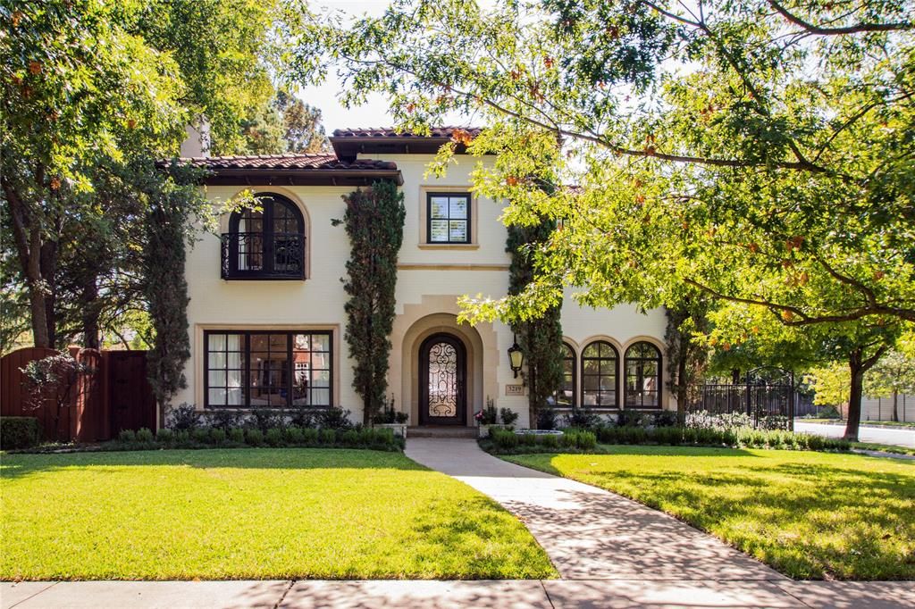 3219 Saint Johns Dr, Highland Park, TX 75205