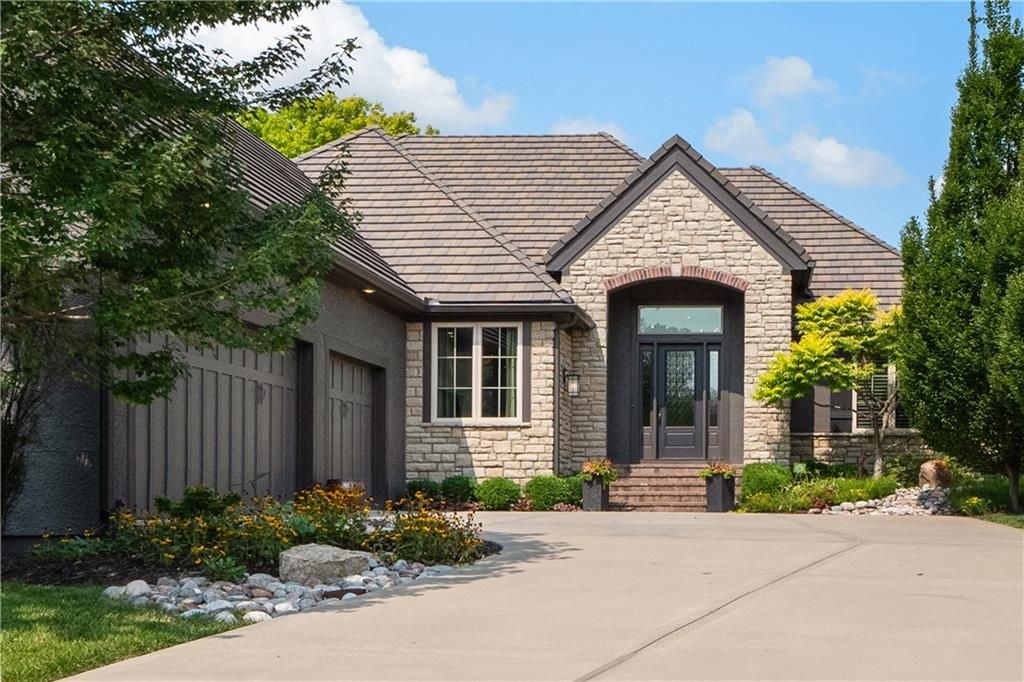 15148 Catalina St, Leawood, KS 66224