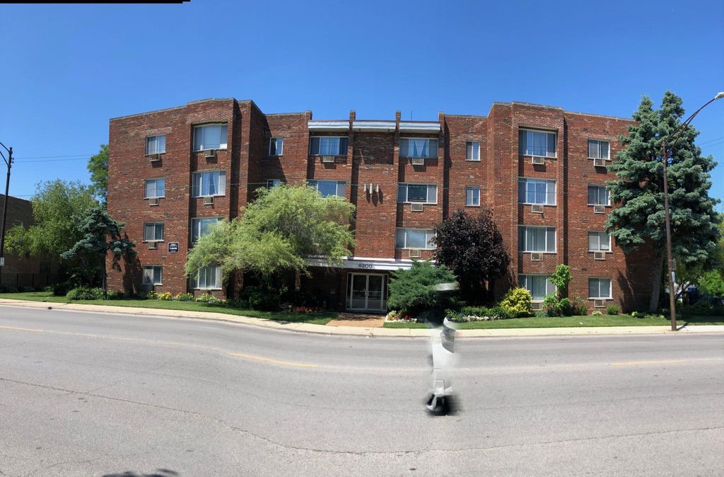 6300 W Irving Park Rd, Chicago, IL 60634