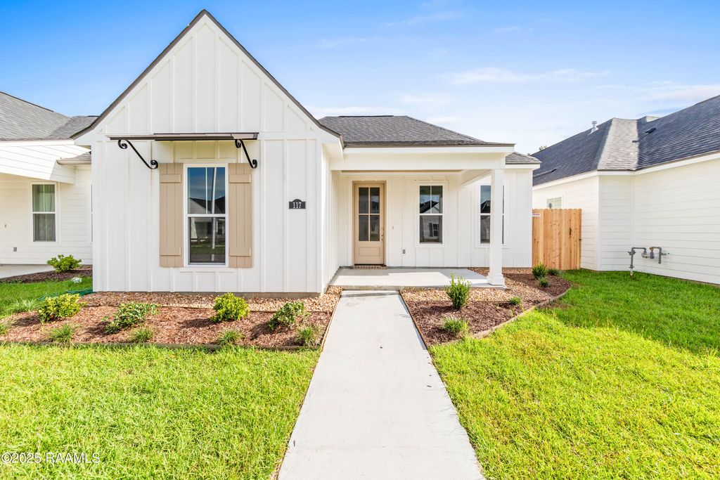 117 Grenadine Dr, Lafayette, LA 70506