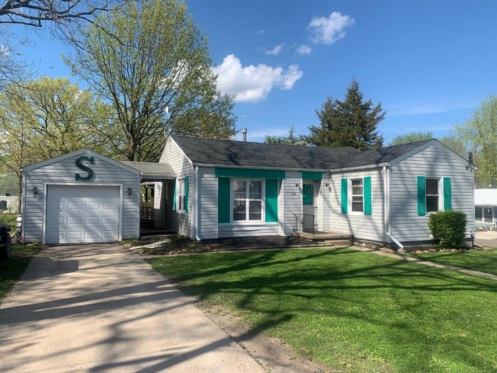 100 Hill St, Keytesville, MO 2 Bed, 2 Bath SingleFamily Home 24