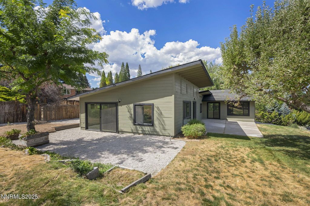 2920 W  Moana Ln, Reno, NV 89509