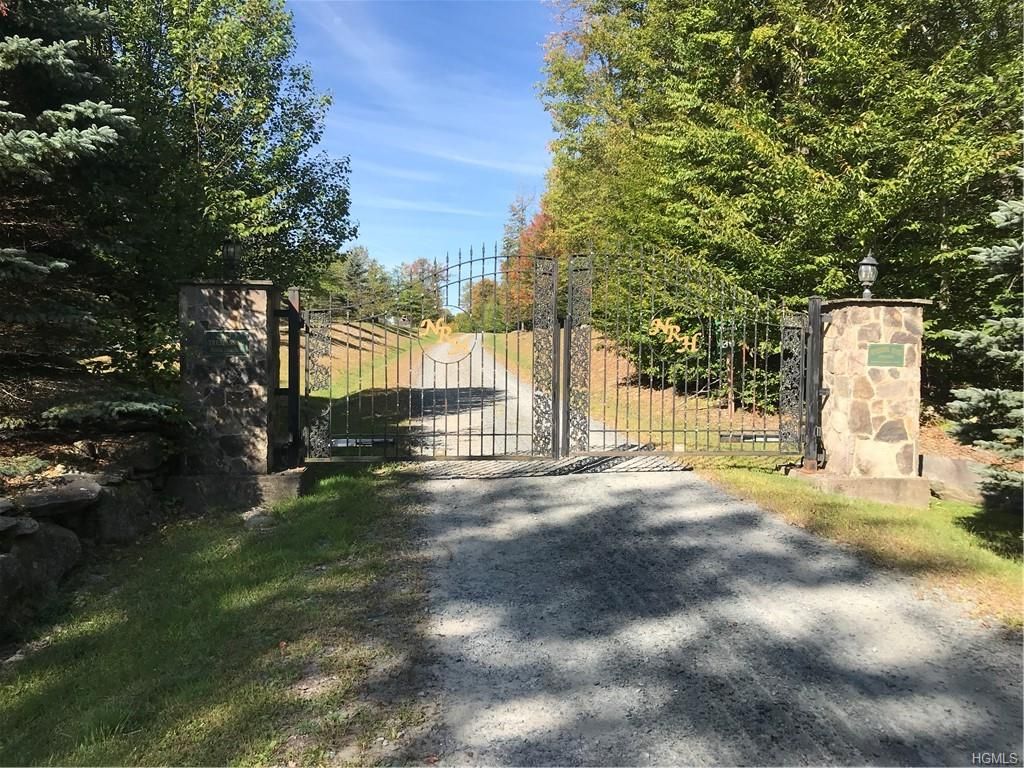 29 Hideaway Dr, Fallsburg, NY 12733 - See Est. Value, Schools & More