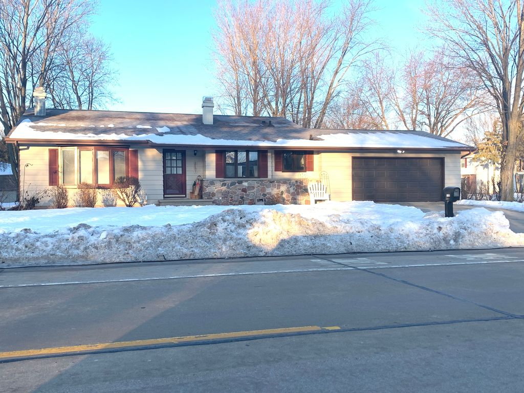 1229 S Park Ave, Neenah, WI 54956 Trulia