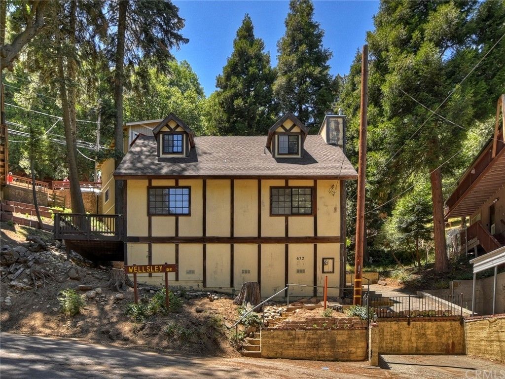 672 Wellsley Dr, Lake Arrowhead, CA 92352