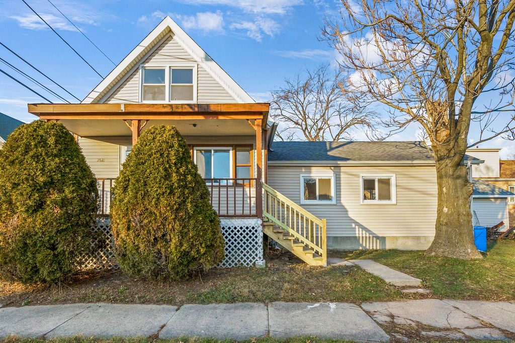 2610 Grunewald St, Blue Island, IL 60406