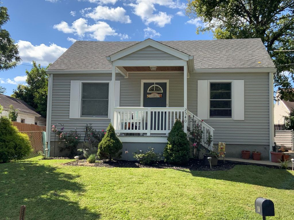2540 Watkins St, Crescent Springs, KY 41017